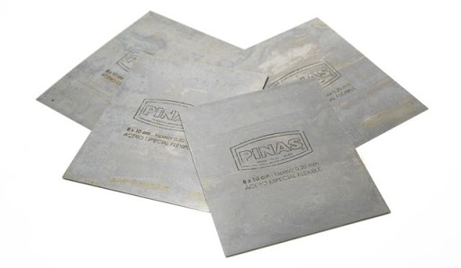 Lamina acero Pinas 10cm. x 8cm. 